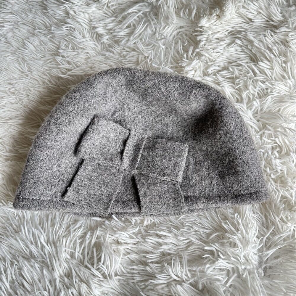 Pins and Needles Gray Fashion Bow Beanie